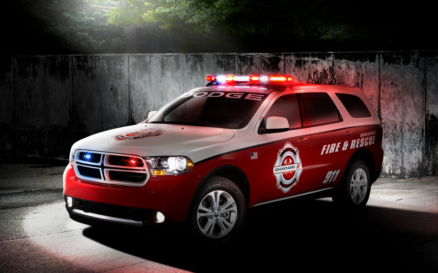 Dodge-Durango-Special-Service-fire-front-three-quarter
