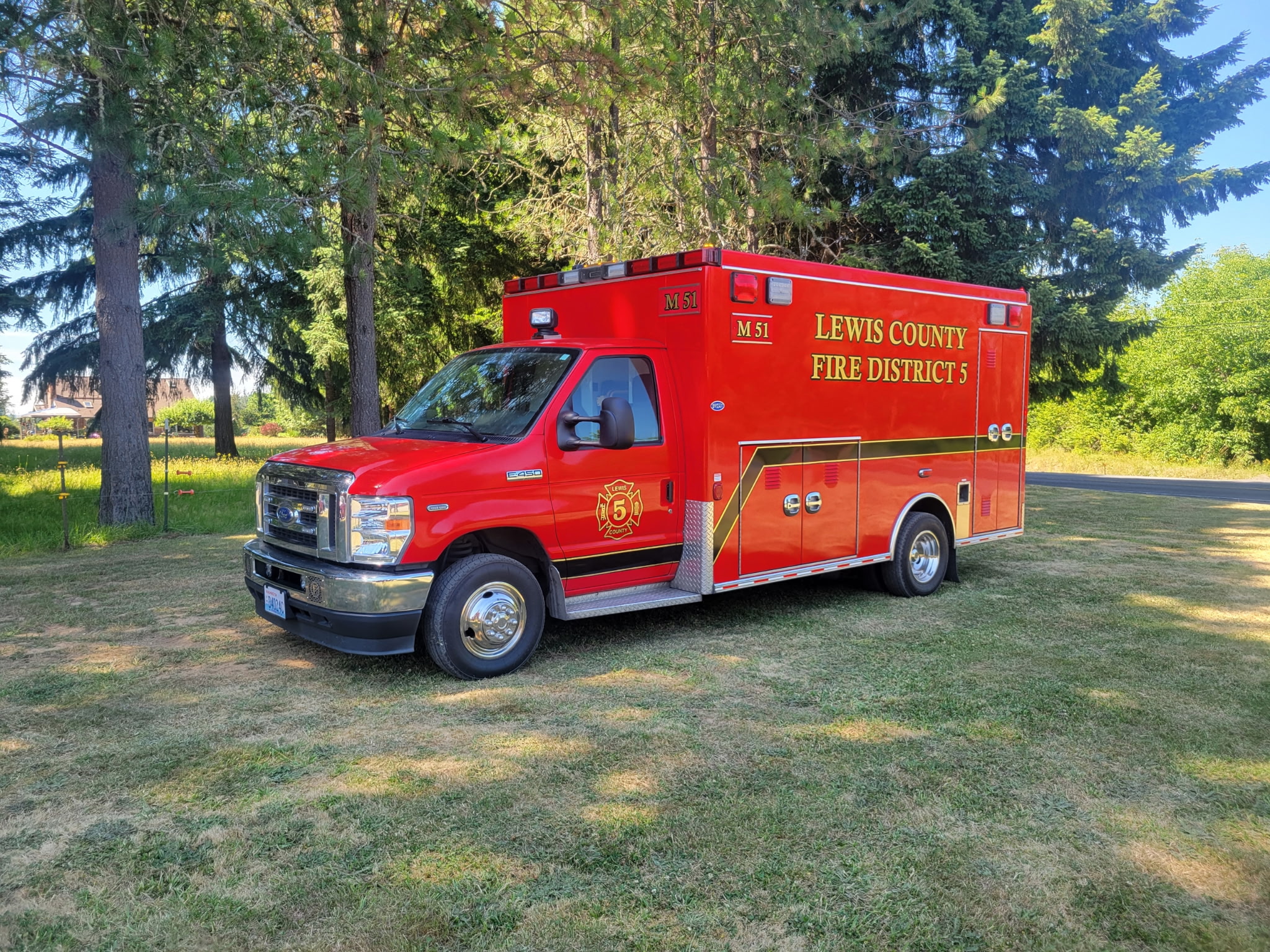 2022 Ford E450 Braun Ambulance