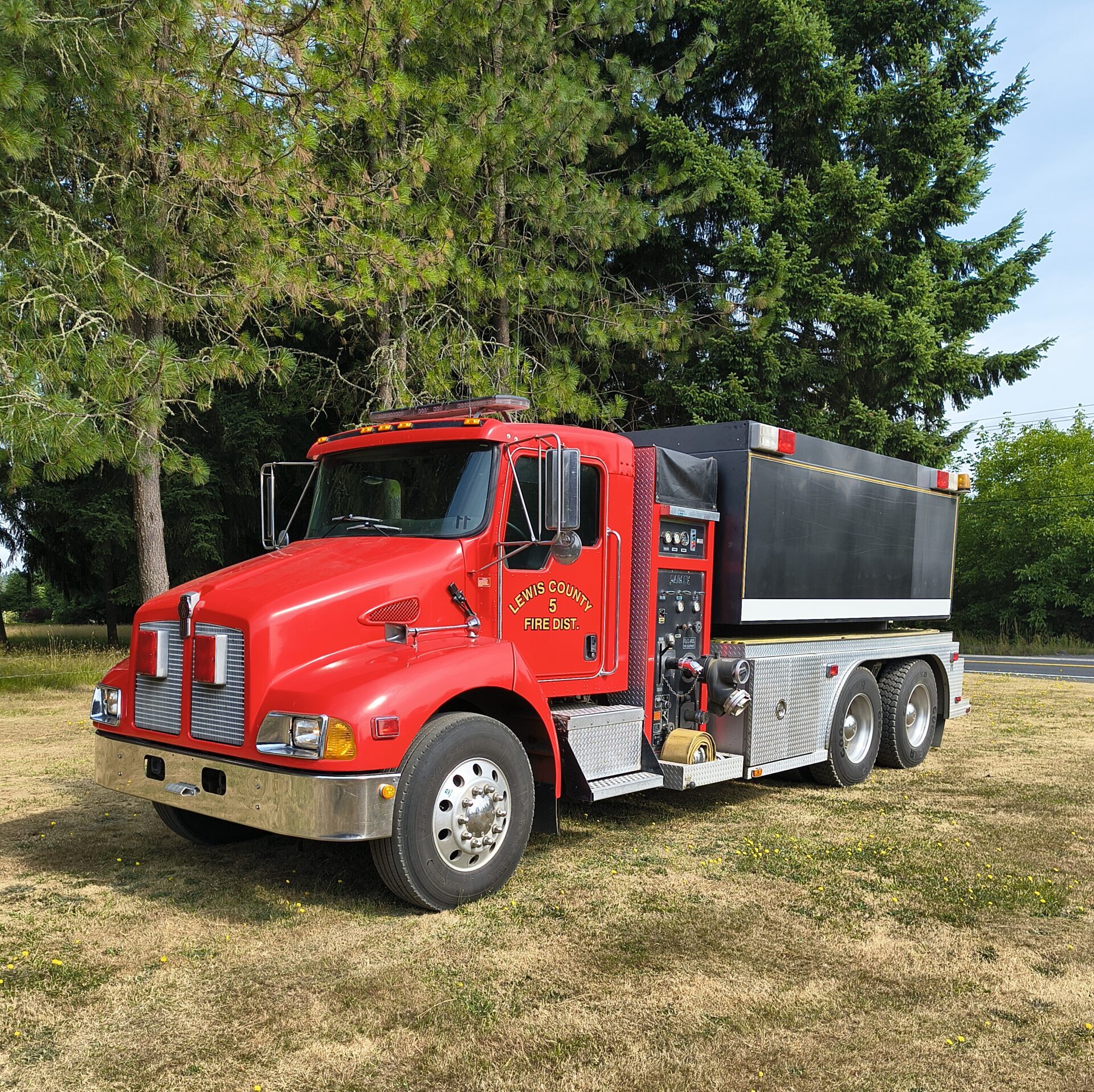 2002 Kenworth Fouts Brothers 3000 Gallon